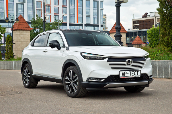 Знакомство с кроссовером Honda Vezel: самокалибровка