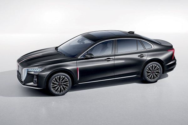Краснознаменный спорт: знакомство с лифтбеком Hongqi H6