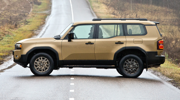 Медвежонок Праддингтон. Toyota Land Cruiser Prado последнего поколения по дорогам и без них